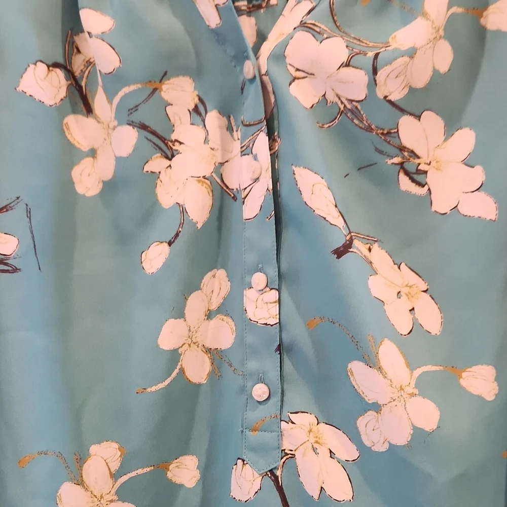 Loft Floral Blue Women's Top - Picture 3 of 6